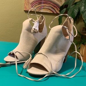 Justfab NEVER WORN tan suede wrap-tie bootie heels